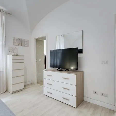 Daire Vivilo Collection - Brescia - 2bd 2 Baths Roma