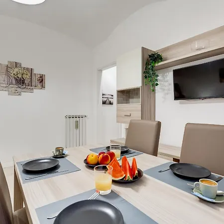 Vivilo Collection - Brescia - 2bd 2 Baths * רומא